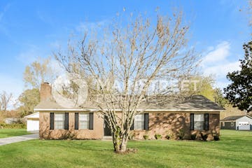 26 Hickory Hills Dr Jackson, TN 38305